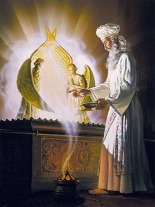 ark_of_covenant_high_priest_212